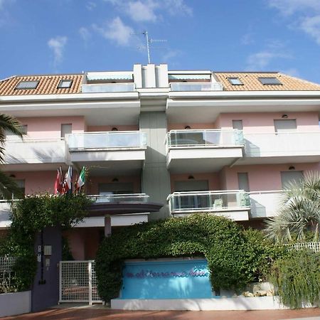 Appartamento Mediterraneo ซัน เบเนเดตโต เดล ตรอนโต ภายนอก รูปภาพ