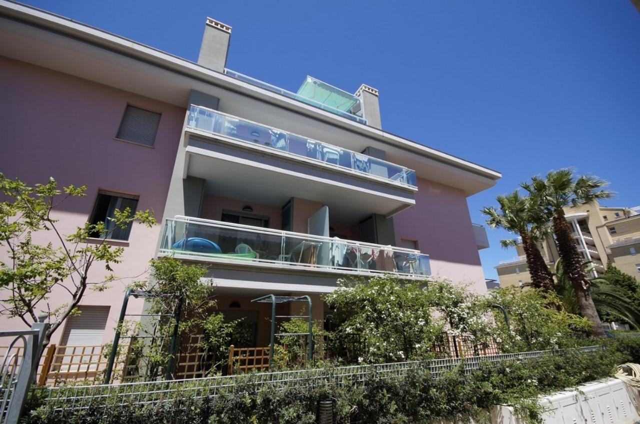 Appartamento Mediterraneo ซัน เบเนเดตโต เดล ตรอนโต ภายนอก รูปภาพ